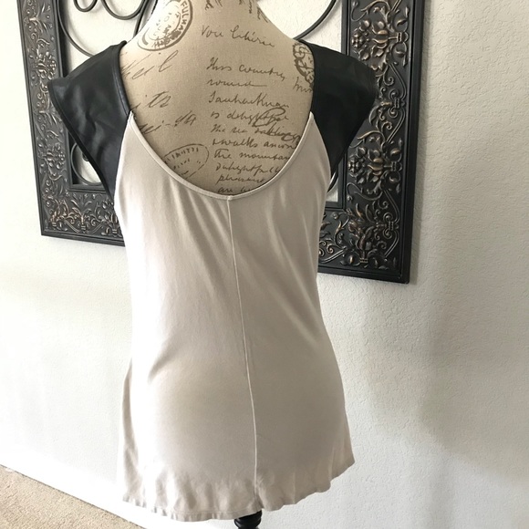 Lot 2 NEW Express Tops - Picture 6 of 8